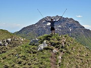 Monte Due Mani (1656 m) con Cima Muschiada (1458 m) dalla Culmine S. Pietro il 25 maggio 2021- FOTOGALLERY 